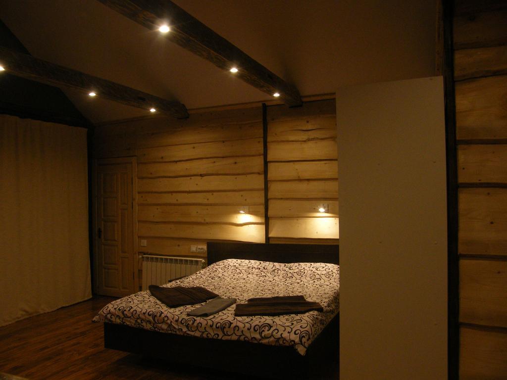 Guculka Apartments Γιαρέμτσε Δωμάτιο φωτογραφία